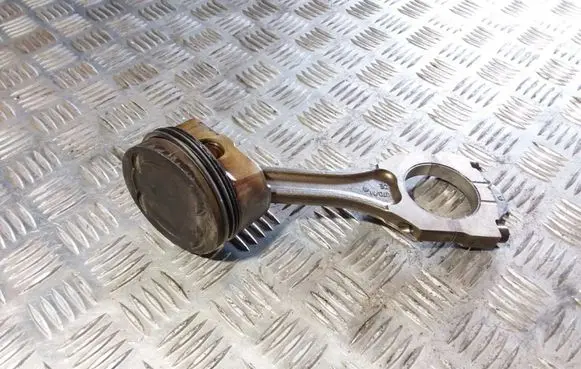Volkswagen Phaeton Piston with connecting rod