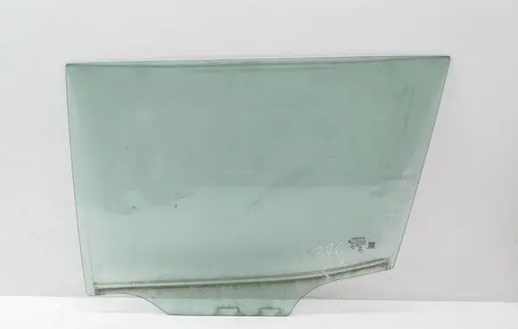 Jeep Renegade Rear door window glass E143R011583 E000199