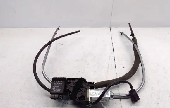 Audi A8 S8 D3 4E Rear door curtain motor 4E0861963 4F0907623 4E0910623