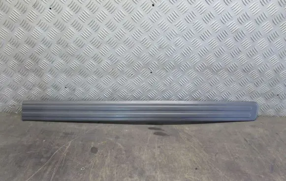 Honda CR-V Front door trim (molding) 75302S100030
