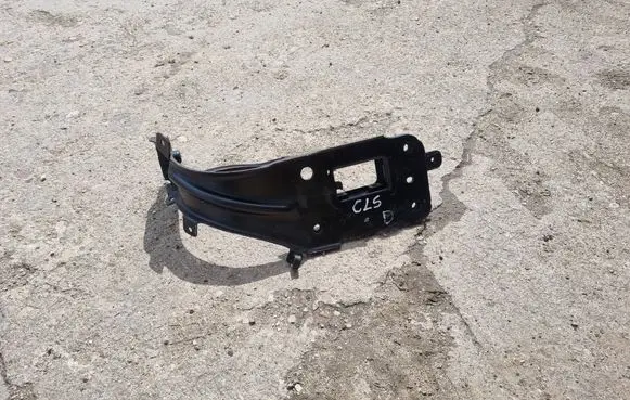 Mercedes-Benz CLS C219 Radiator support slam panel bracket