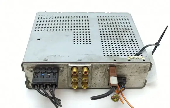 Mercedes-Benz CLK A209 C209 Sound amplifier A2118201497