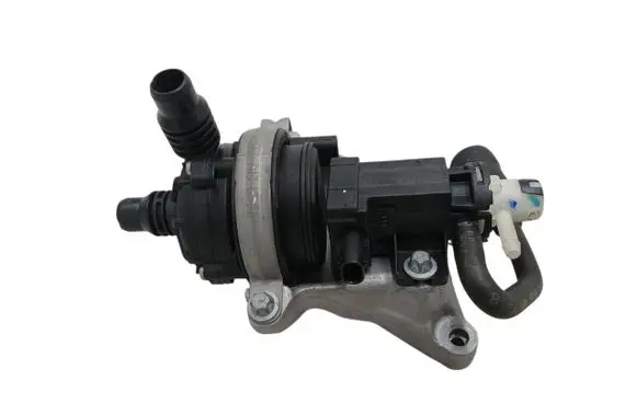 Mercedes-Benz CLA C118 X118 Electric auxiliary coolant/water pump A0005006300