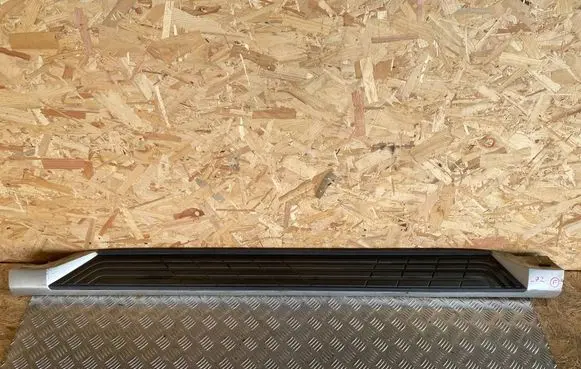 Mitsubishi Pajero Sill/side skirt trim 7656A079 7656A081