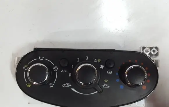 Dacia Duster Climate control unit N110122G WADLK0594 A161116AL1
