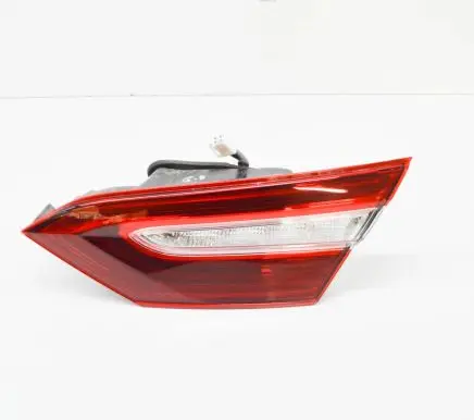 Toyota Camry VIII XV70 Tailgate rear/tail lights 8158233350
