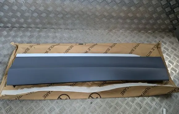 Volkswagen Tiguan Allspace Front door trim (molding) 5NN854940C