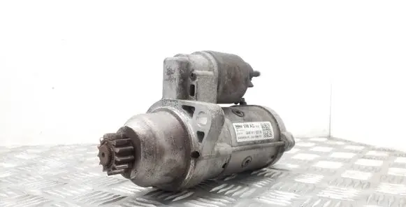 Volkswagen Golf VII Starter motor 0AM911023M