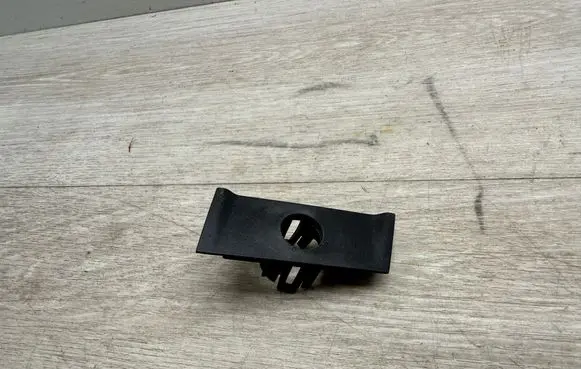 Volkswagen Touareg II Front parking sensor holder (PDC) 7P6919493A