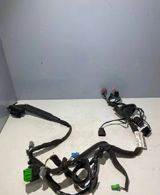Volvo XC70 Front door wiring loom 30773657