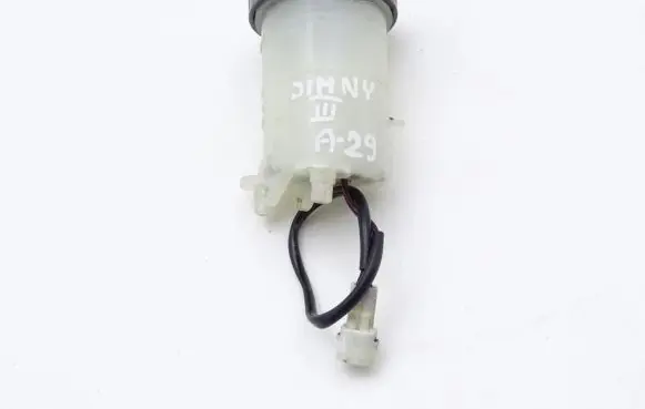 Suzuki Jimny Brake fluid reservoir 