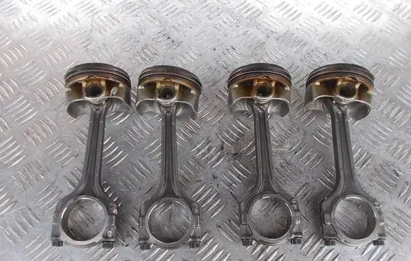 Hyundai Tucson IV NX4 Piston with connecting rod PD8815 G4FT