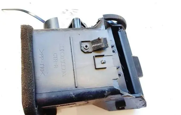 Honda FR-V Dash center air vent grill