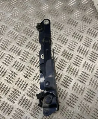 Volvo S80 Tailgate/trunk/boot hinge