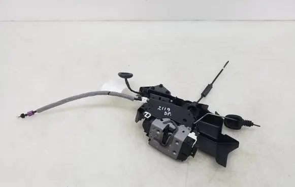 Mercedes-Benz GLK (X204) Front door lock A2047203035