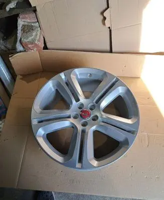 Jaguar F-Pace R20 alloy rim HK831007GA