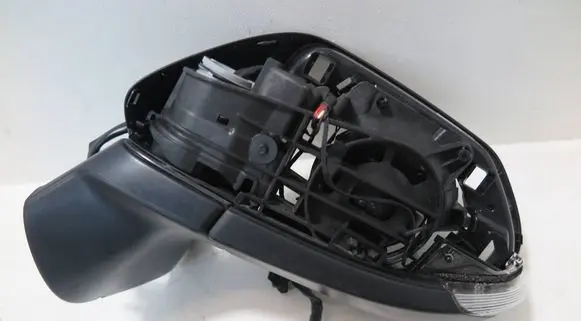Toyota Yaris Cross Front door electric wing mirror 879400DE30