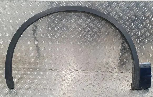 Volkswagen Touareg III Front arch trim 760853717