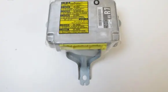 Lexus RX 450H Airbag control unit/module 8917048140 1523007591