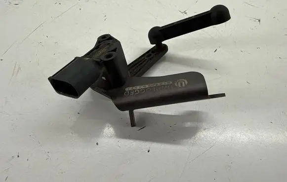 Tesla Model X Headlight/headlamp level sensor 102794100A 102794100B