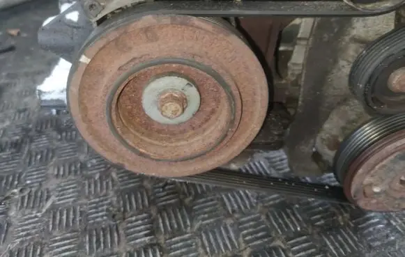 Renault Laguna II Crankshaft pulley