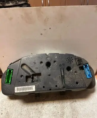 Volkswagen PASSAT B5 Speedometer (instrument cluster) 3B0920822A 110008961015