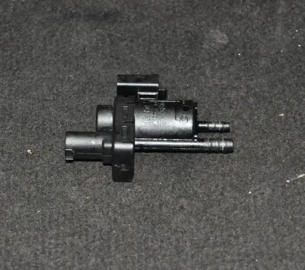Opel Mokka Turbo solenoid valve 1054583801