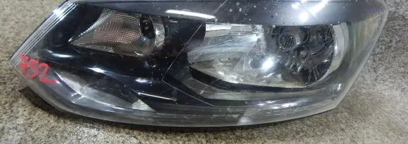 Volkswagen Polo V 6R Headlight/headlamp
