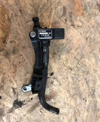 Audi A4 S4 B8 8K Exhaust gas pressure sensor 8K0131850L