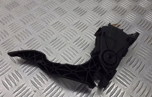 Ford Fusion Accelerator pedal position sensor 2S61-9F836-AA