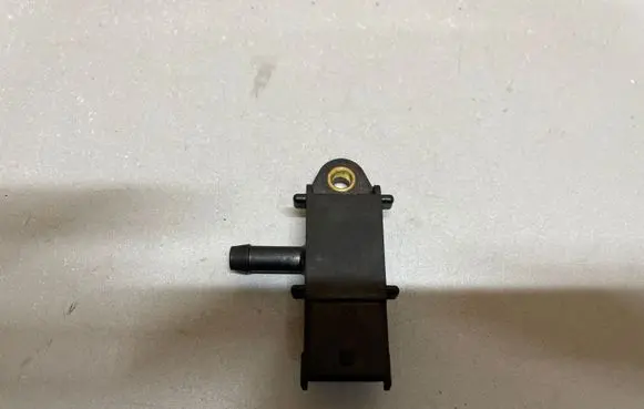 Opel Astra J Crankshaft position sensor 55566186