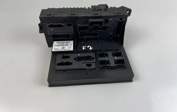 Mercedes-Benz E W211 Fuse module 2115453801 209481A12