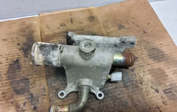 Ford Mondeo Mk III Other engine bay part 1S7G8K556AH