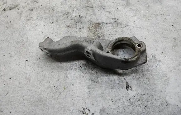 Opel Mokka B Driveshaft support bearing bracket 9801150380