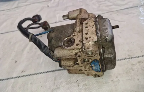 Mitsubishi Pajero ABS Pump Mr129600