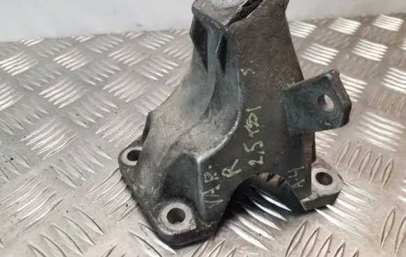 Audi A4 S4 B6 8E 8H Engine mounting bracket 8E0199308J