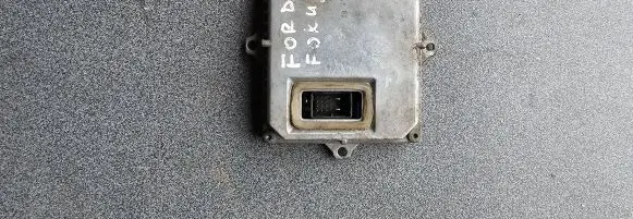 Ford Focus Headlight ballast module Xenon 1307329064
