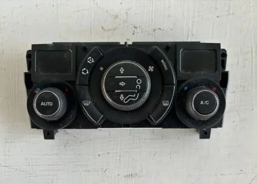 Peugeot 3008 I Climate control unit 96738322XT