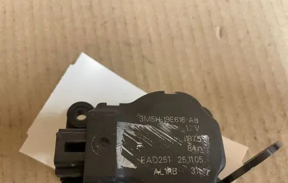 Ford S-MAX Air flap motor/actuator 3M5H19E616AB EAD251