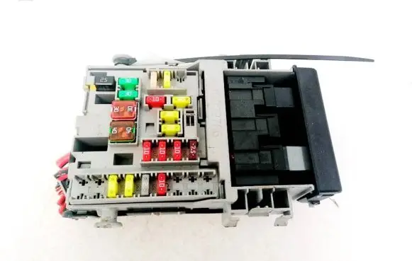Opel Insignia A Fuse box set