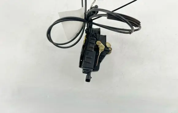 Mercedes-Benz ML W163 Rear door lock A1637302535