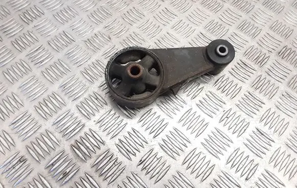 Hyundai i10 Engine mounting bracket