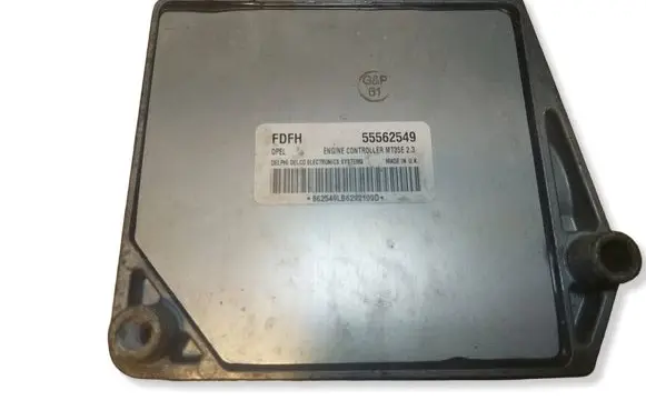 Opel Astra H Engine control unit/module ECU 55562549 MT35E23
