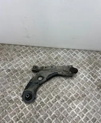 Peugeot 308 Front lower control arm/wishbone