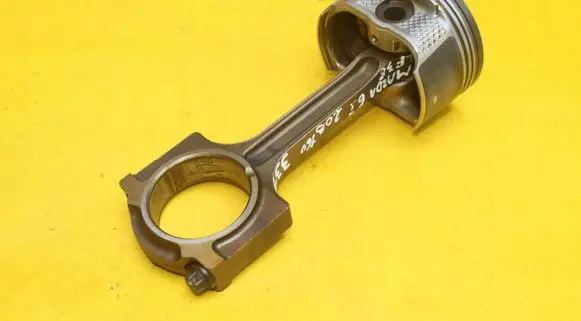 Mazda 6 Piston with connecting rod