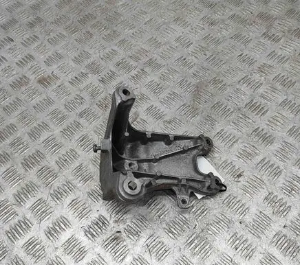 Porsche Macan (95B) Engine mounting bracket 95B199308C