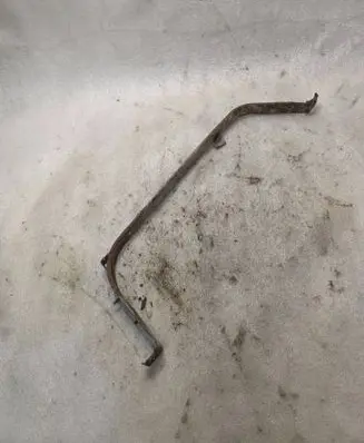 Audi A8 S8 D2 4D Fuel tank mounting bracket 