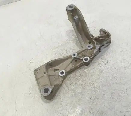 Skoda Octavia Mk2 (1Z) Engine mounting bracket 1K0199295