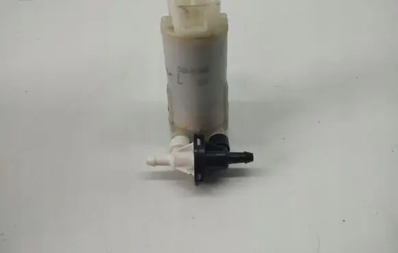 Mitsubishi Outlander Windscreen/windshield washer pump 8260A217