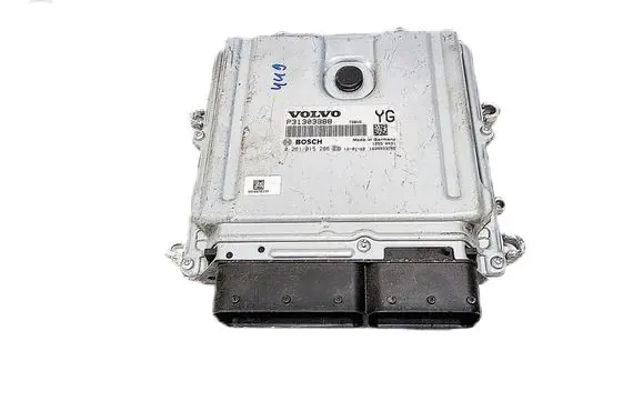 Volvo XC70 Engine control unit/module P31303388